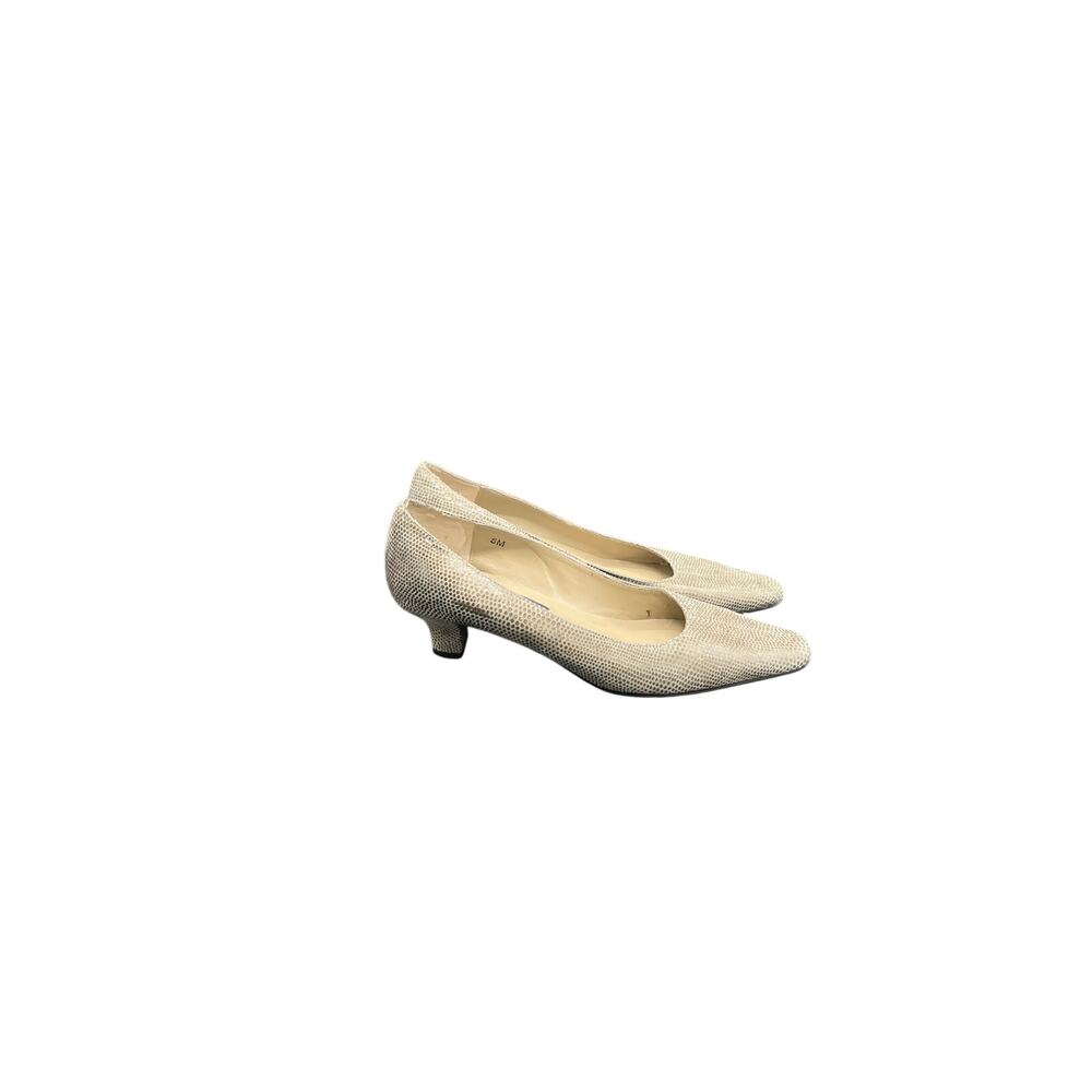 ✨Vaneli US W5M Cream Reptile Embossed Pumps Low Heel 90s Y2K Minimal Chic Retro - Picture 3 of 6